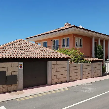 Strelitzia Villa