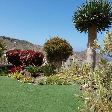 Strelitzia Villa