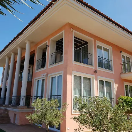 Villa Strelitzia *