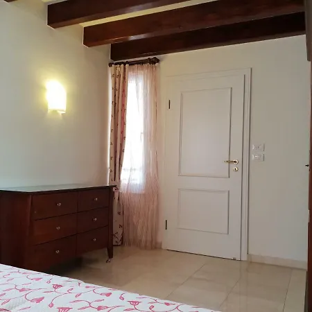 Strelitzia Villa